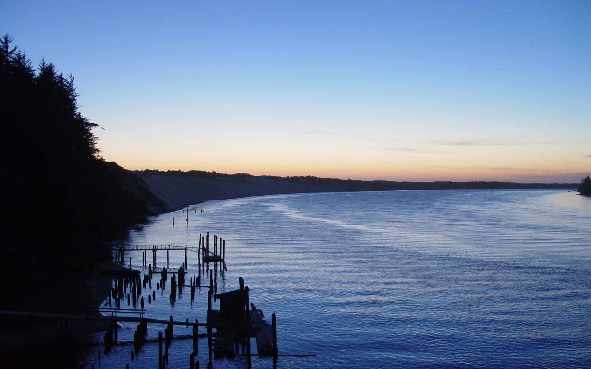 开云体育app-卡塞米罗，重剑无锋，一锤定音！突尼斯掀翻波兰背后，真正的关键先生浮出水面